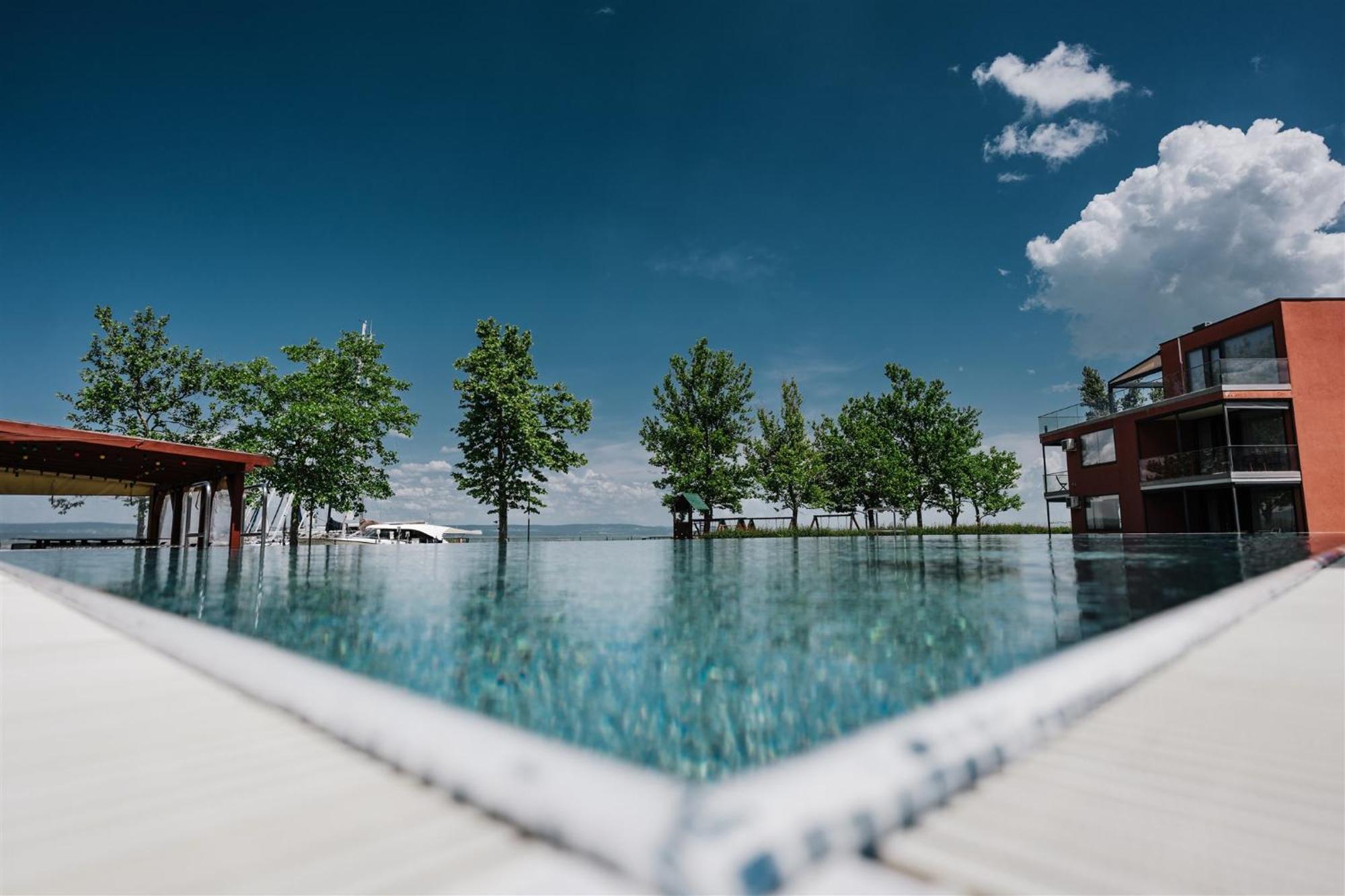 Butique Apartman Grand บาลาตอนแลลเล ภายนอก รูปภาพ