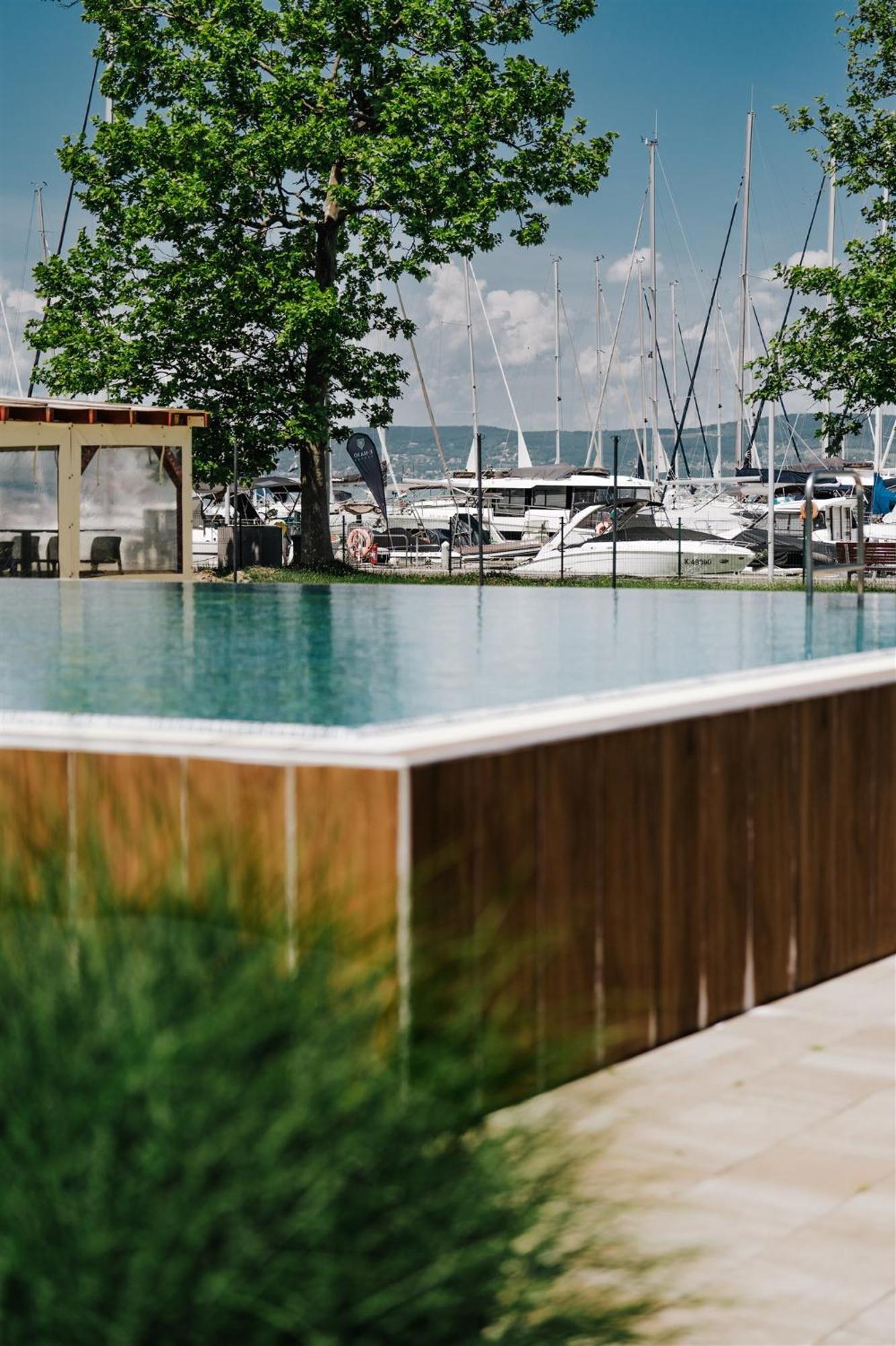 Butique Apartman Grand บาลาตอนแลลเล ภายนอก รูปภาพ